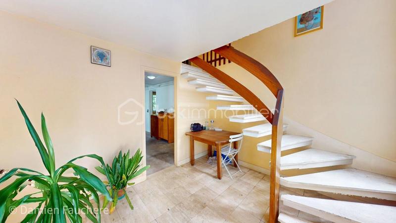 Maison - 104 m² - 5 pièces