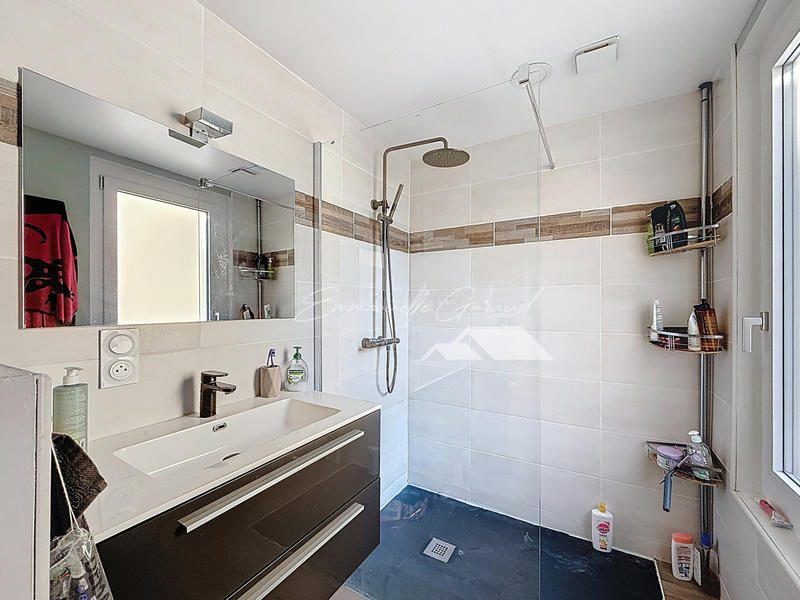 Appartement - 81 m² - 3 pièces