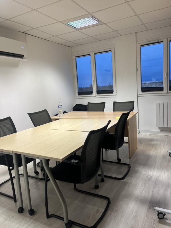 Bureau - 245 m²