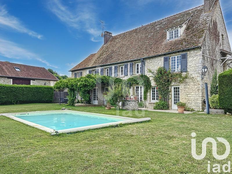 Maison - 238 m² - 6 pièces