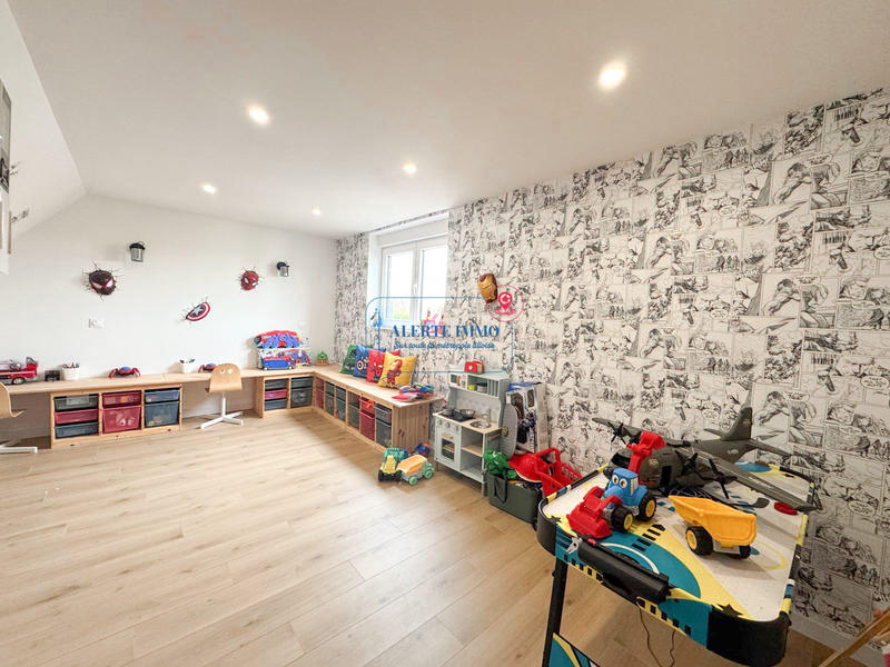 Maison - 316 m² - 10 pièces