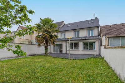 Maison - 185 m² - 7 pièces