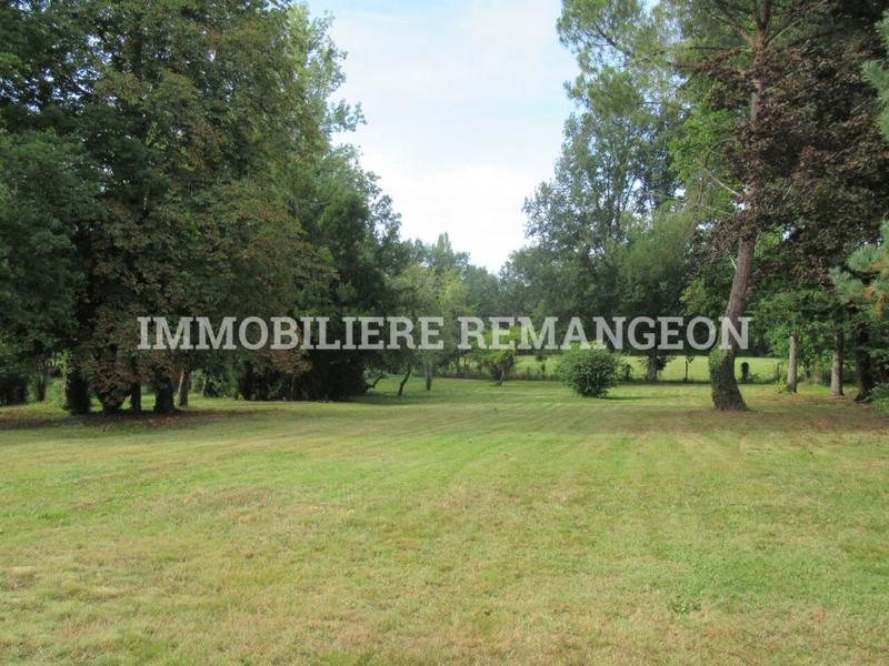 Demeure - 262 m² - 9 pièces