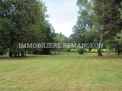 Demeure - 262 m² - 9 pièces