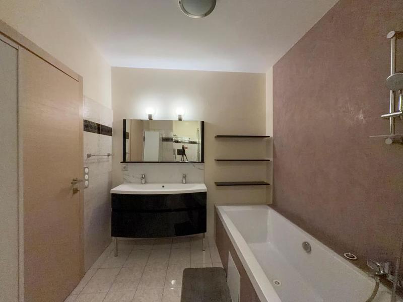 Appartement - 149 m² - 4 pièces