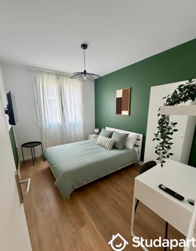 Chambre - 11 m² - 1 pièce