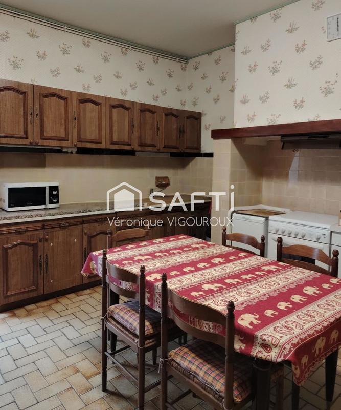 Maison - 260 m² - 7 pièces