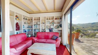 Maison - 600 m² - 12 pièces