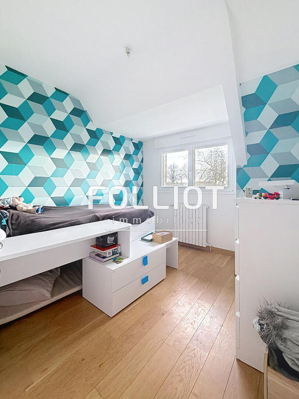 Maison - 158 m² - 8 pièces