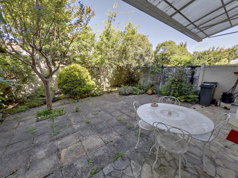 Maison ancienne - 210 m² - 7 pièces