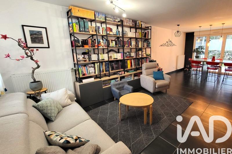 Maison - 93 m² - 4 pièces