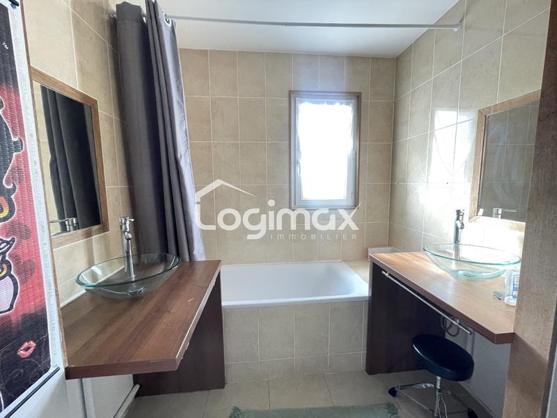 Maison - 200 m² - 5 pièces