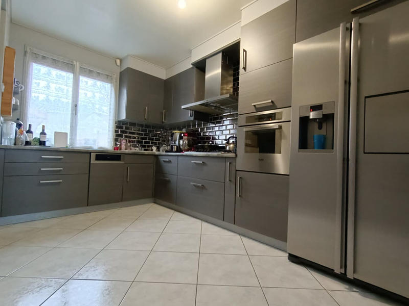 Maison - 85 m² - 5 pièces