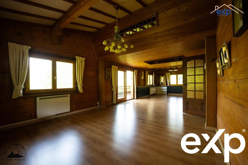 Villa - 174 m² - 8 pièces