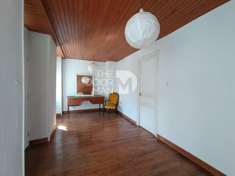 Maison - 150 m² - 4 pièces