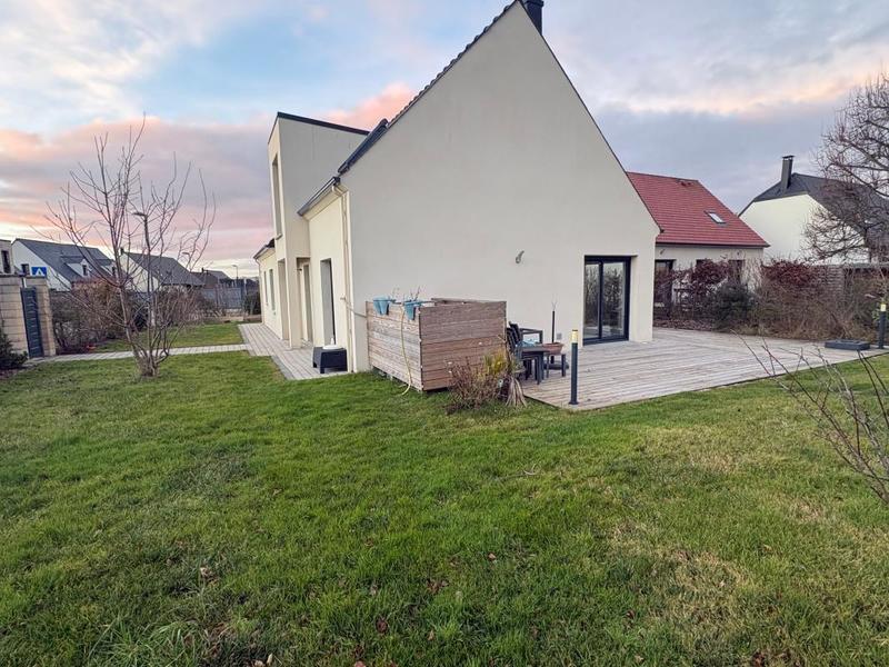 Maison - 140 m² - 5 pièces