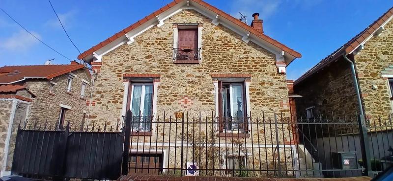 Maison - 70 m² - 5 pièces