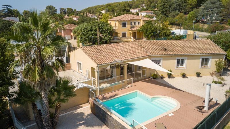 Maison - 146 m² - 5 pièces