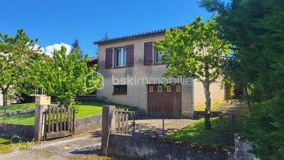 Maison - 104 m² - 5 pièces