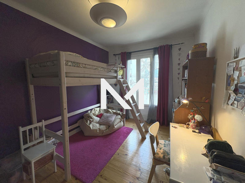 Appartement - 102 m² - 6 pièces