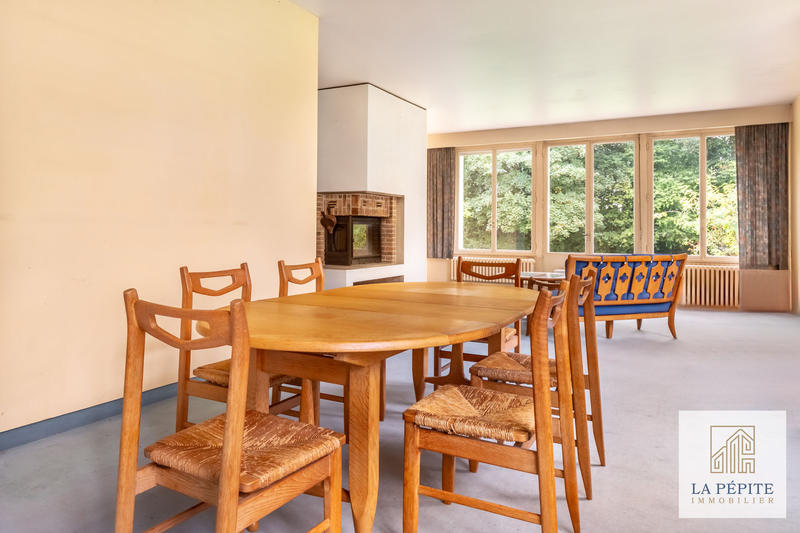 Maison - 315 m² - 10 pièces