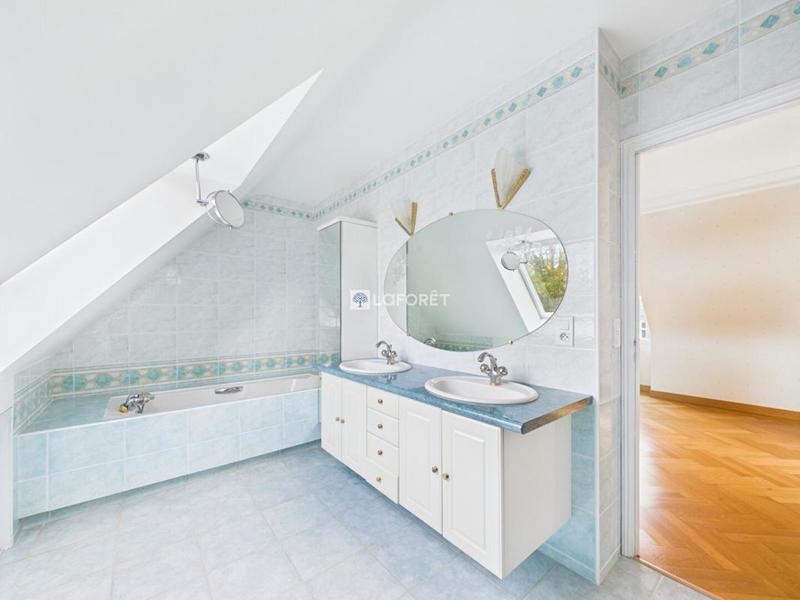 Maison - 167 m² - 5 pièces