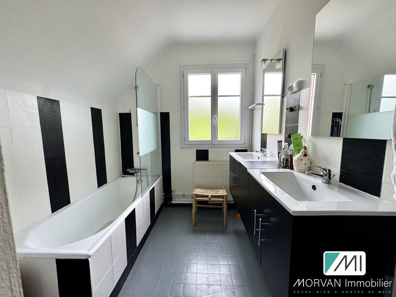 Maison - 127 m² - 7 pièces