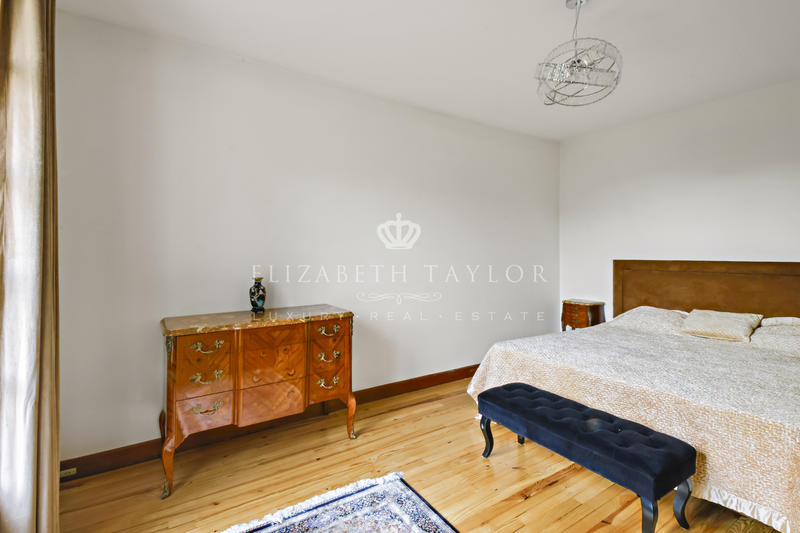 Villa - 420 m² - 14 pièces