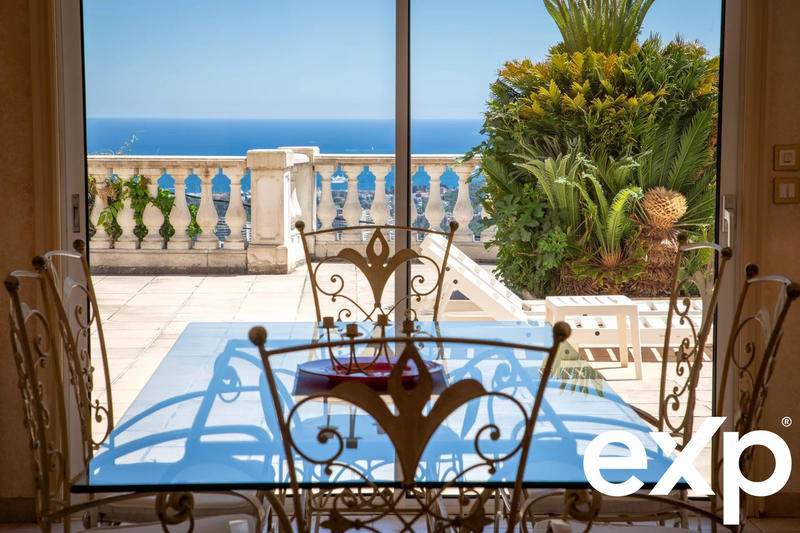 Villa - 285 m² - 6 pièces