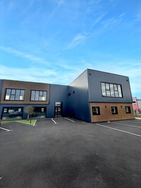 Bureau - 230 m² - 1 pièce