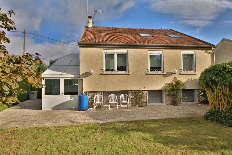 Maison - 180 m² - 5 pièces