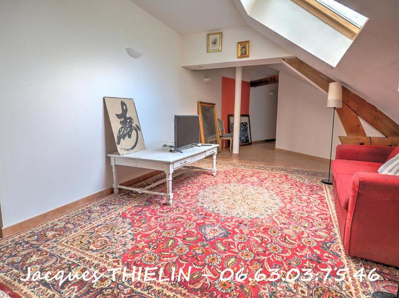 Maison - 260 m² - 8 pièces