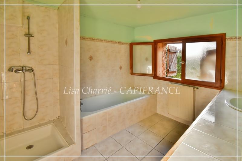 Propriété - 324 m² - 10 pièces