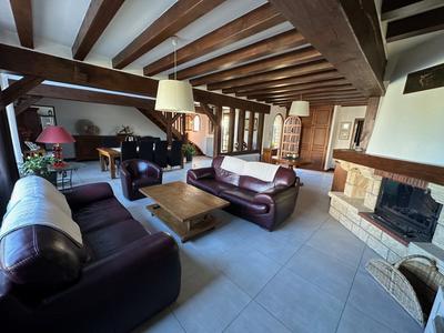 Maison - 260 m² - 8 pièces