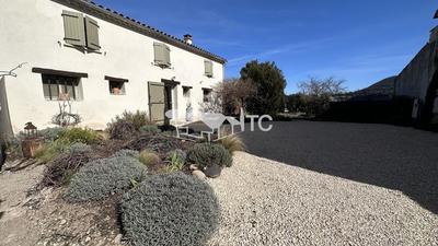 Propriété - 122 m² - 4 pièces