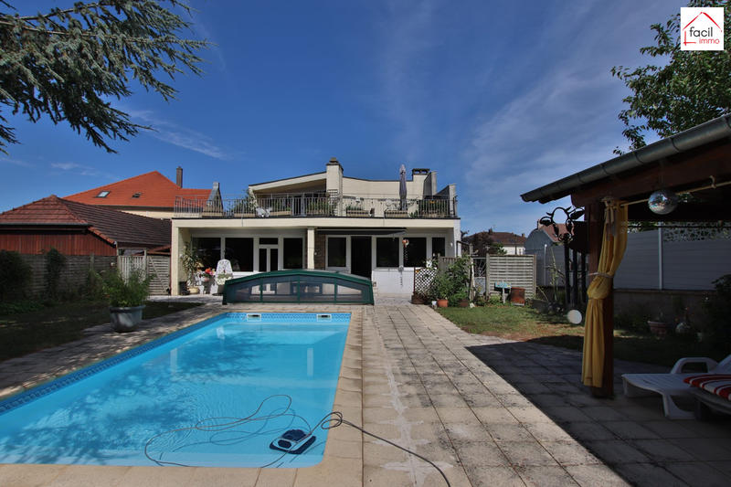 Villa - 418 m² - 10 pièces