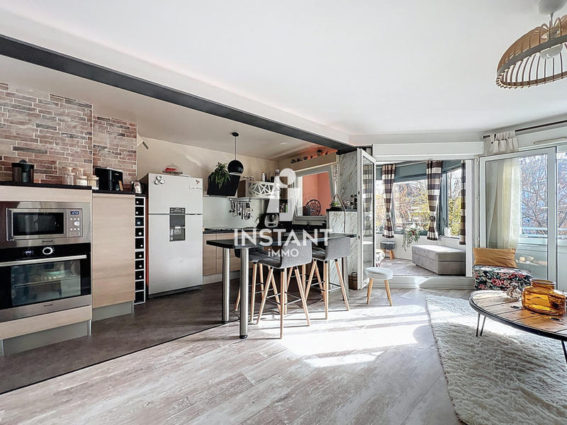 Appartement - 75 m² - 3 pièces