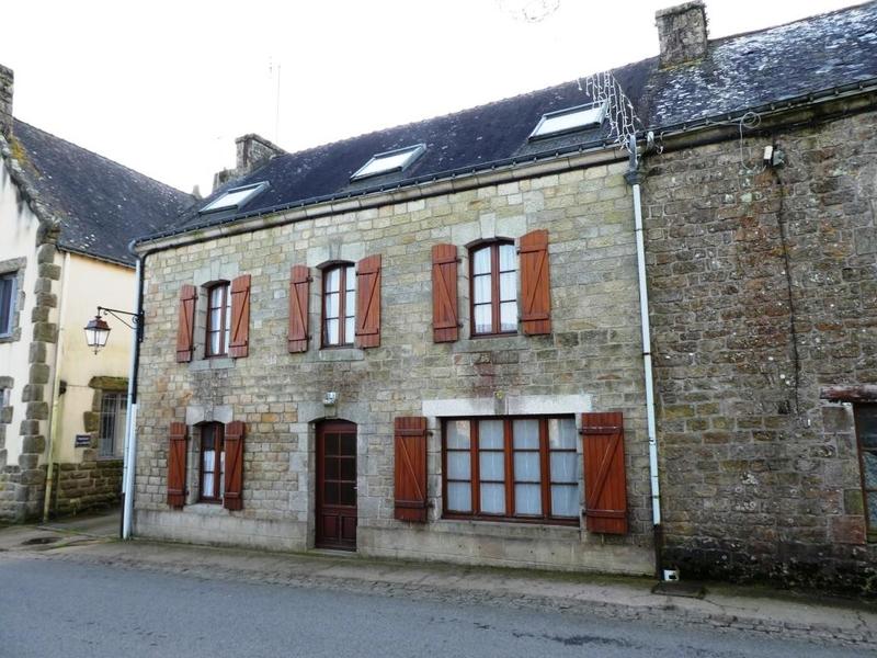 Maison en pierre - 142 m² - 8 pièces