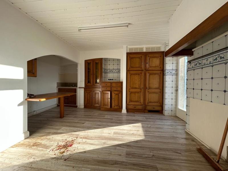 Maison - 910 m² - 15 pièces