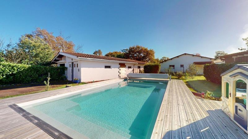 Maison - 161 m² - 7 pièces