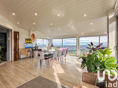 Maison - 220 m² - 9 pièces