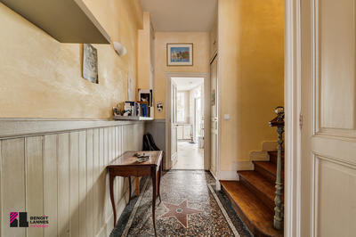 Maison - 216 m² - 8 pièces