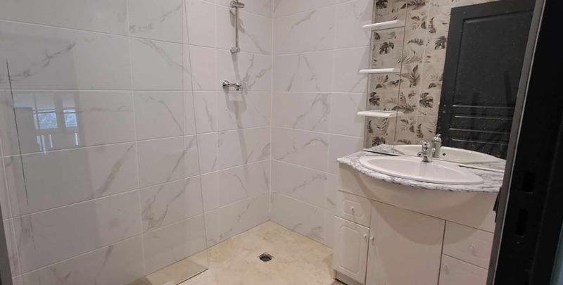 Maison - 200 m² - 7 pièces