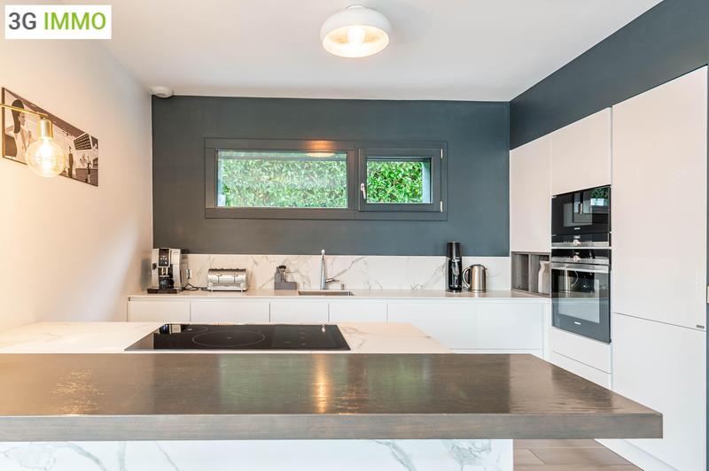 Villa - 222 m² - 5 pièces