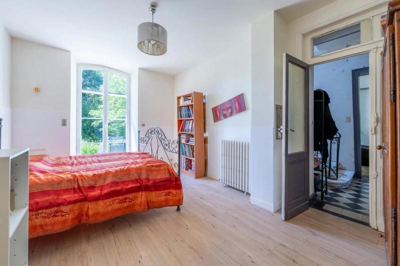 Maison - 290 m² - 8 pièces