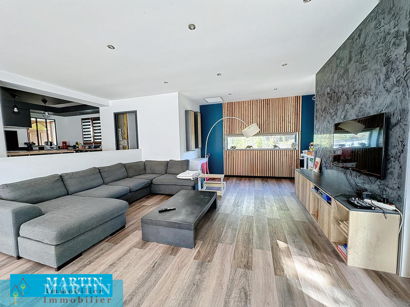 Villa - 182 m² - 6 pièces