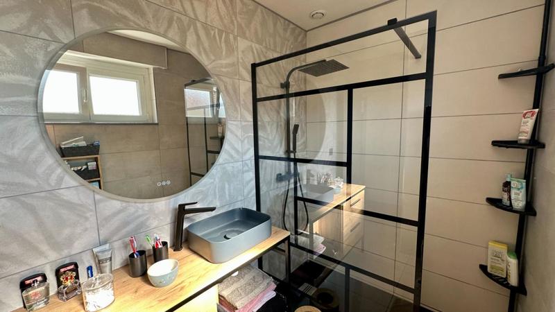 Maison - 98 m² - 5 pièces