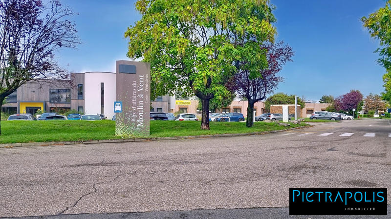 Fonds de commerce - Local d'activité / Entrepôt - 399 m²