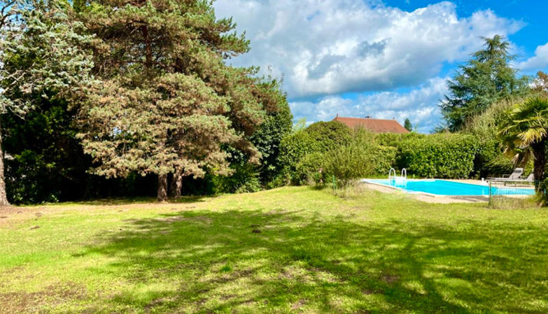 Maison - 200 m² - 8 pièces