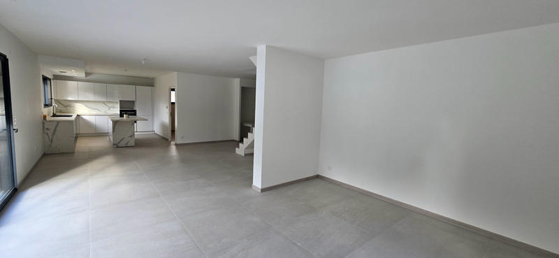 Maison - 155 m² - 6 pièces